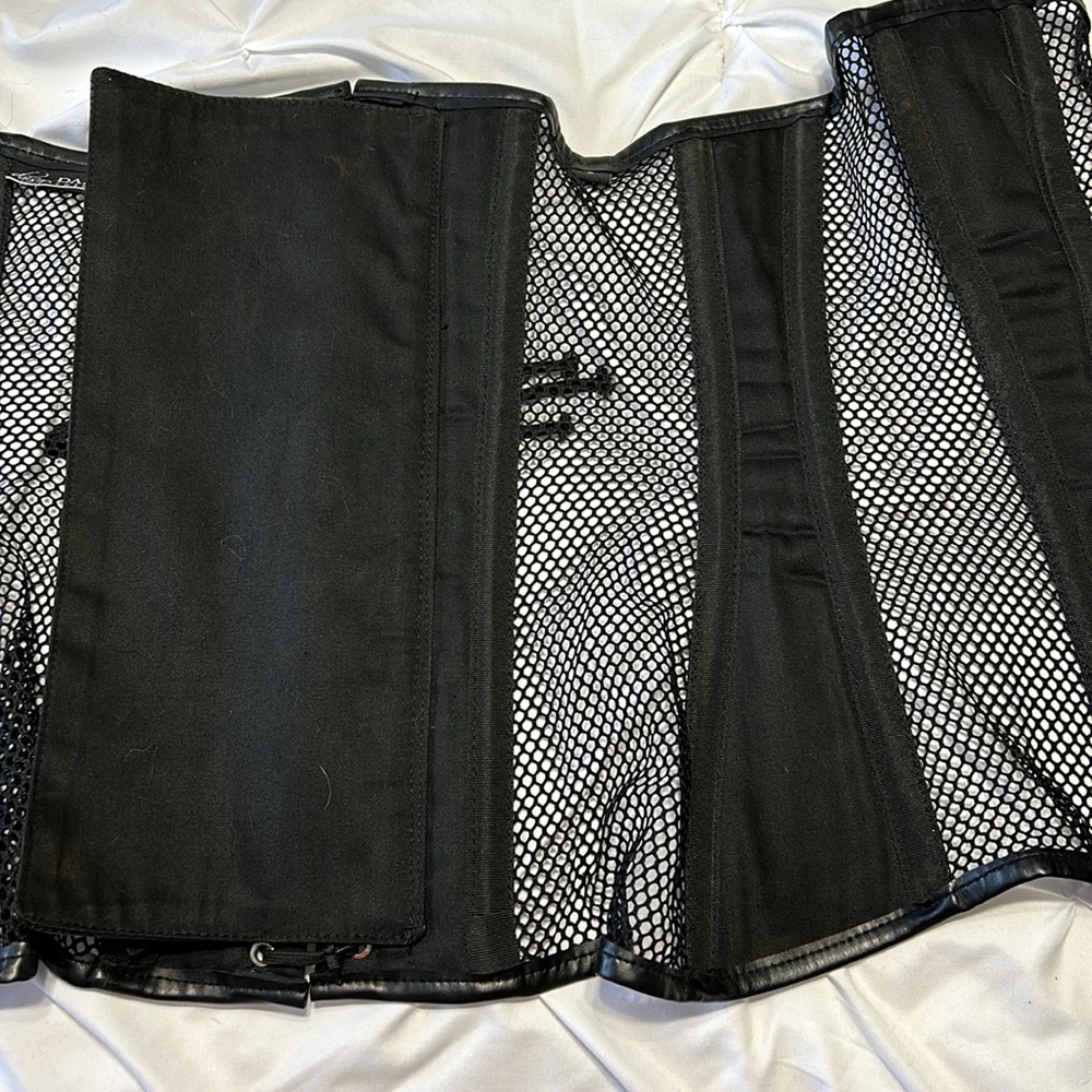 Daisy Corset - Picture 6 of 14